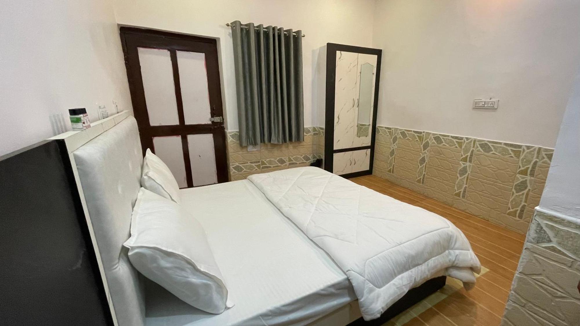 Lazy Staytion Pushkar Luaran gambar