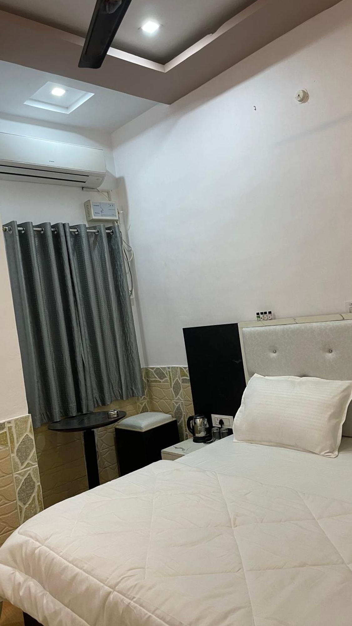 Lazy Staytion Pushkar Luaran gambar